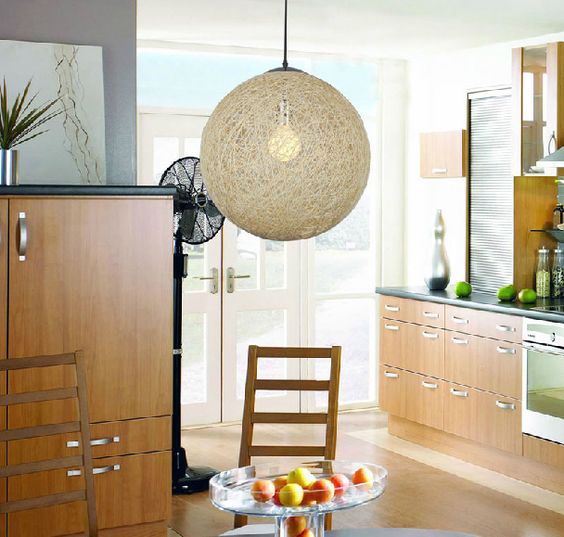 Coup de coeur de la semaine #36 : Une lampe en ficelle à faire soi-même